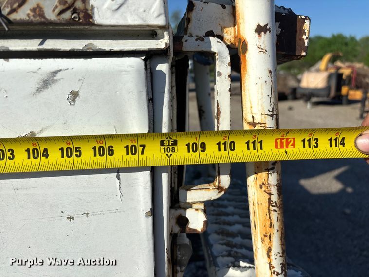 image for item FG0257 1999 Ford F450 Super Duty bucket truck