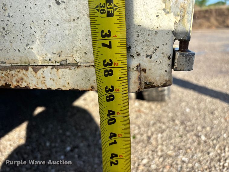 image for item FG0257 1999 Ford F450 Super Duty bucket truck