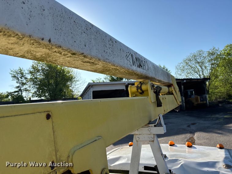 image for item FG0257 1999 Ford F450 Super Duty bucket truck
