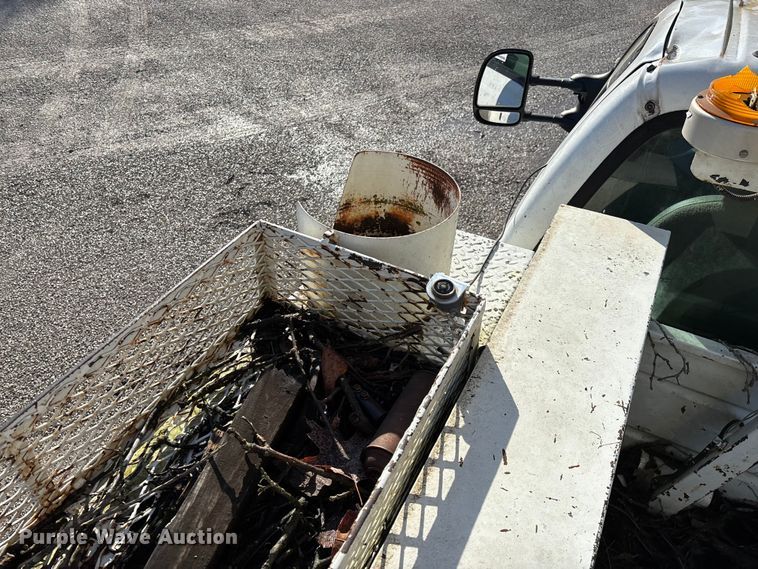 image for item FG0257 1999 Ford F450 Super Duty bucket truck
