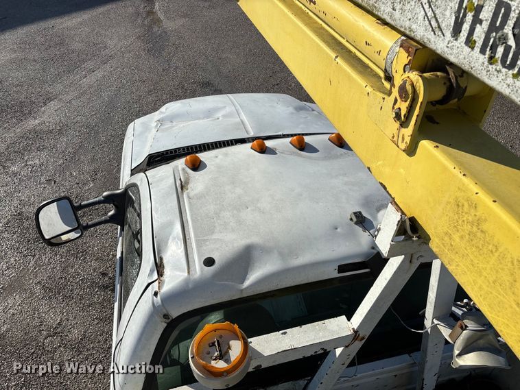 image for item FG0257 1999 Ford F450 Super Duty bucket truck