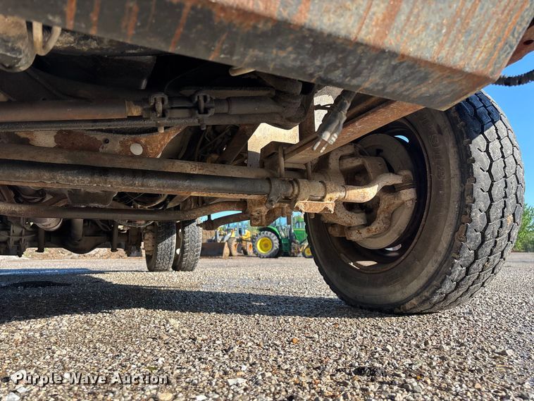 image for item FG0257 1999 Ford F450 Super Duty bucket truck