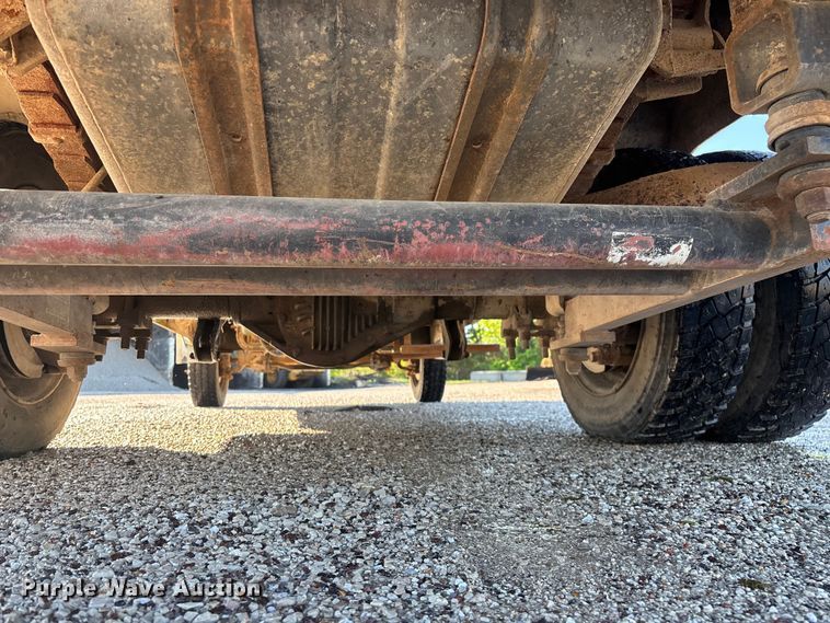 image for item FG0257 1999 Ford F450 Super Duty bucket truck