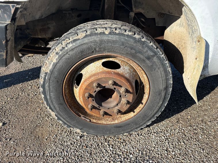 image for item FG0257 1999 Ford F450 Super Duty bucket truck