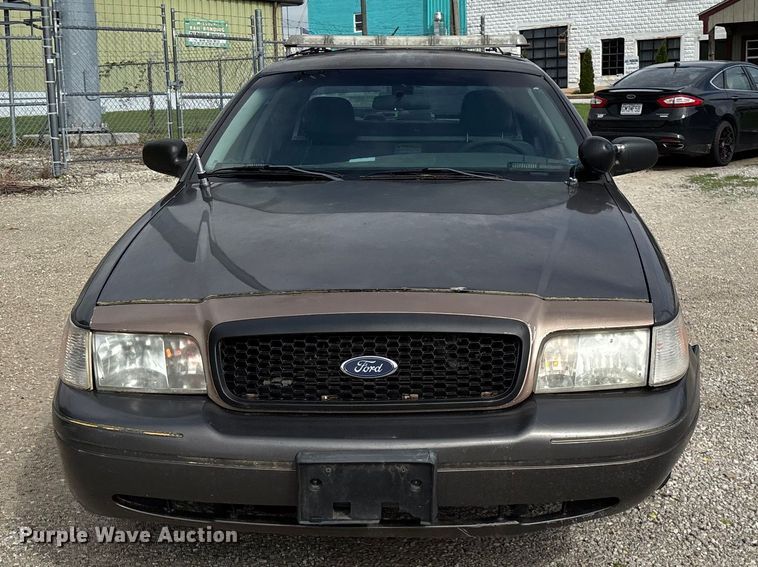 image for item FG0261 2005 Ford Crown Victoria Police Interceptor 
