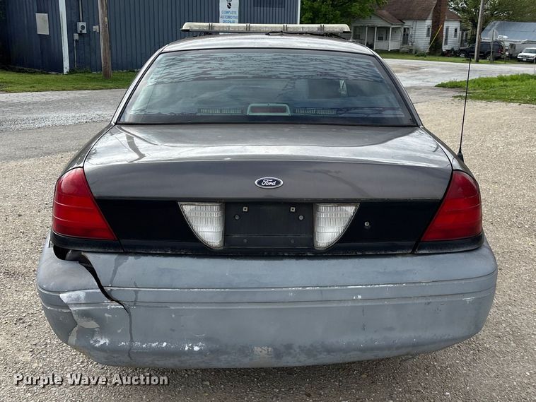image for item FG0261 2005 Ford Crown Victoria Police Interceptor 