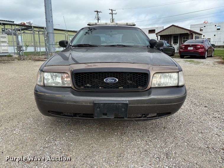 image for item FG0261 2005 Ford Crown Victoria Police Interceptor 