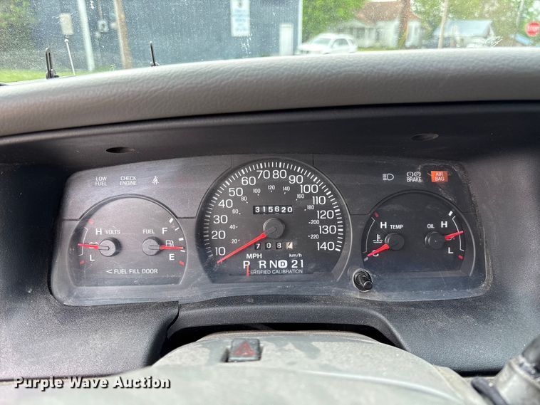 image for item FG0261 2005 Ford Crown Victoria Police Interceptor 