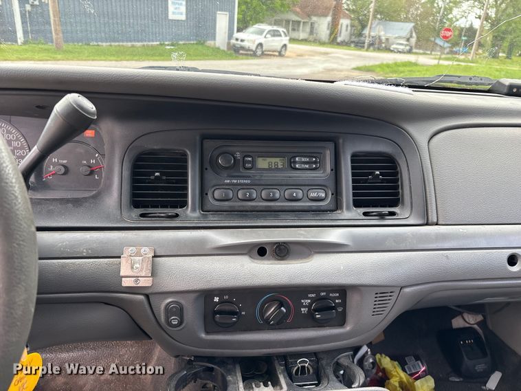 image for item FG0261 2005 Ford Crown Victoria Police Interceptor 