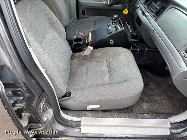 image for item FG0261 2005 Ford Crown Victoria Police Interceptor 