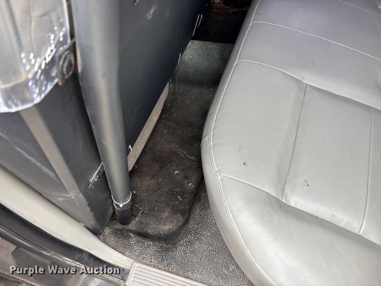 image for item FG0261 2005 Ford Crown Victoria Police Interceptor 