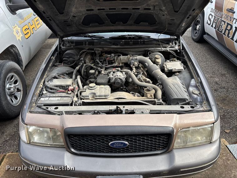 image for item FG0261 2005 Ford Crown Victoria Police Interceptor 