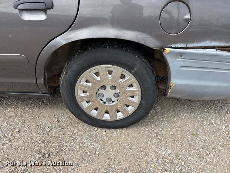 image for item FG0261 2005 Ford Crown Victoria Police Interceptor 