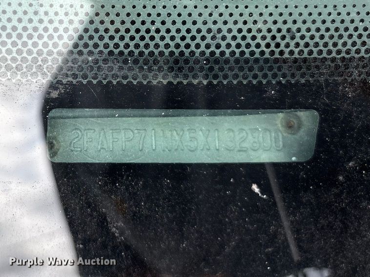 image for item FG0261 2005 Ford Crown Victoria Police Interceptor 