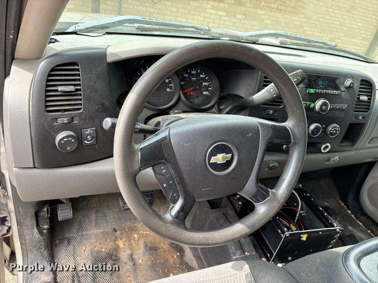 image for item FG0262 2009 Chevrolet Silverado 1500 Crew Cab pickup truck