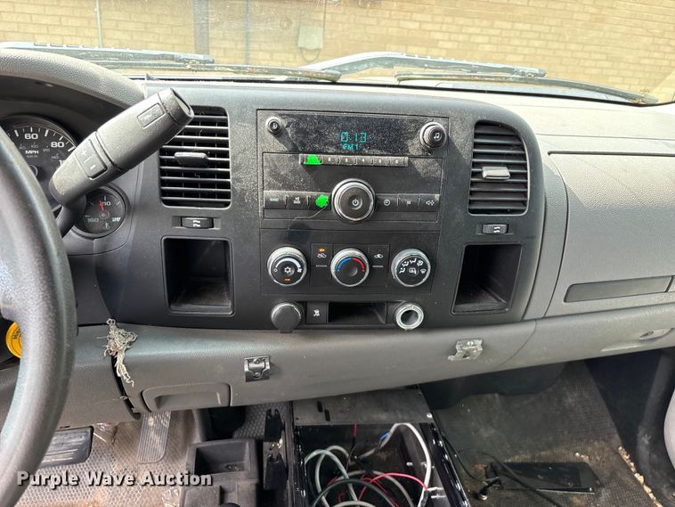 image for item FG0262 2009 Chevrolet Silverado 1500 Crew Cab pickup truck