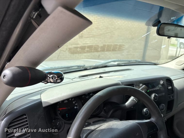 image for item FG0262 2009 Chevrolet Silverado 1500 Crew Cab pickup truck