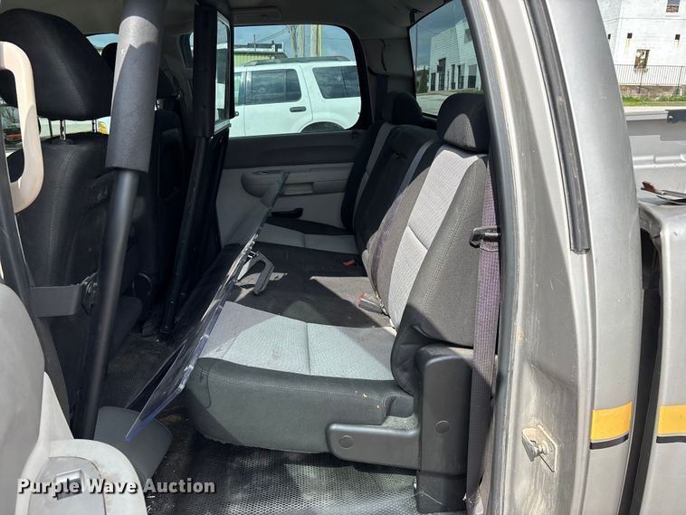 image for item FG0262 2009 Chevrolet Silverado 1500 Crew Cab pickup truck