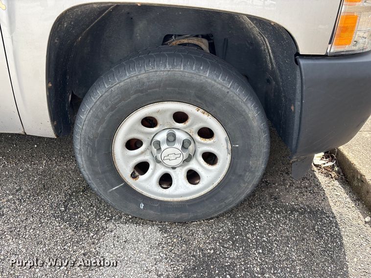 image for item FG0262 2009 Chevrolet Silverado 1500 Crew Cab pickup truck