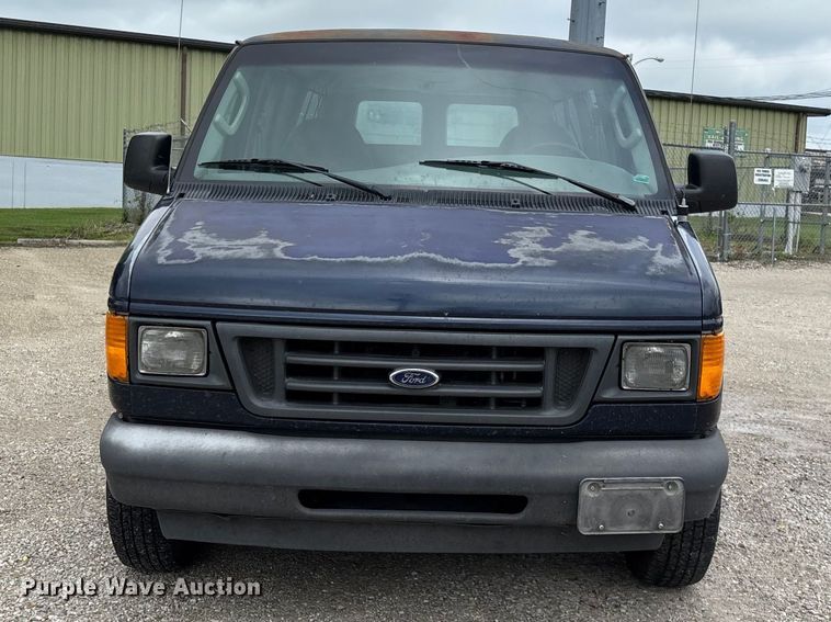 image for item FG0263 2003 Ford E150 van