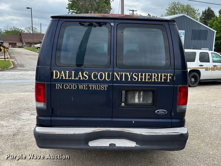 image for item FG0263 2003 Ford E150 van