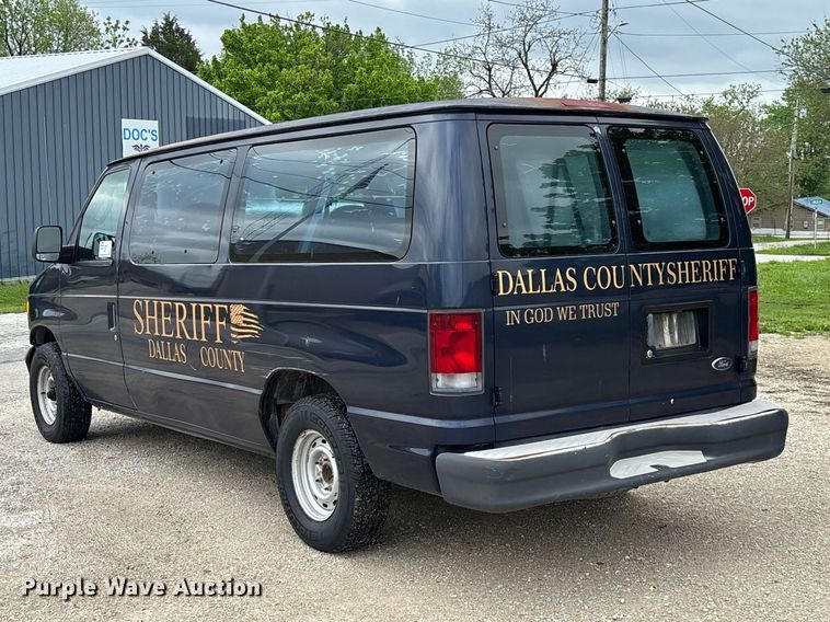 image for item FG0263 2003 Ford E150 van