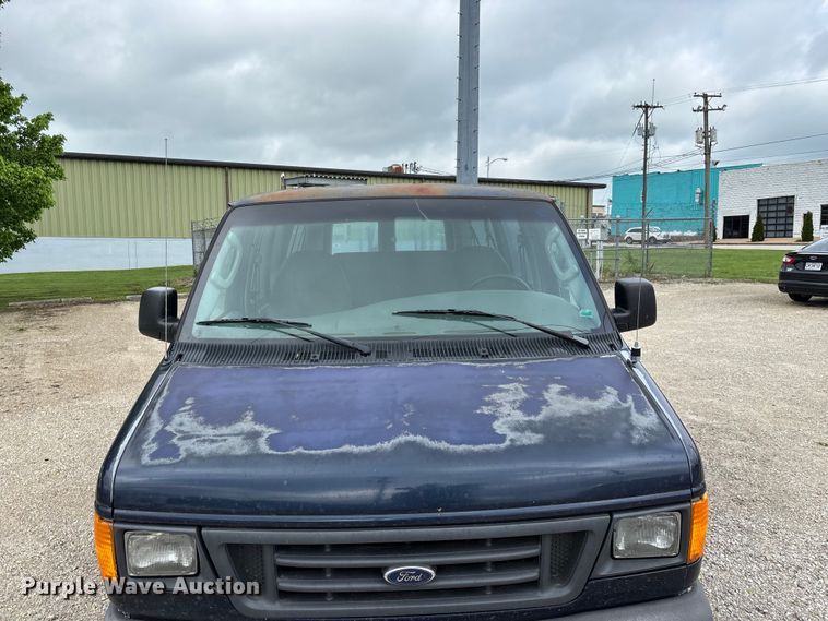 image for item FG0263 2003 Ford E150 van