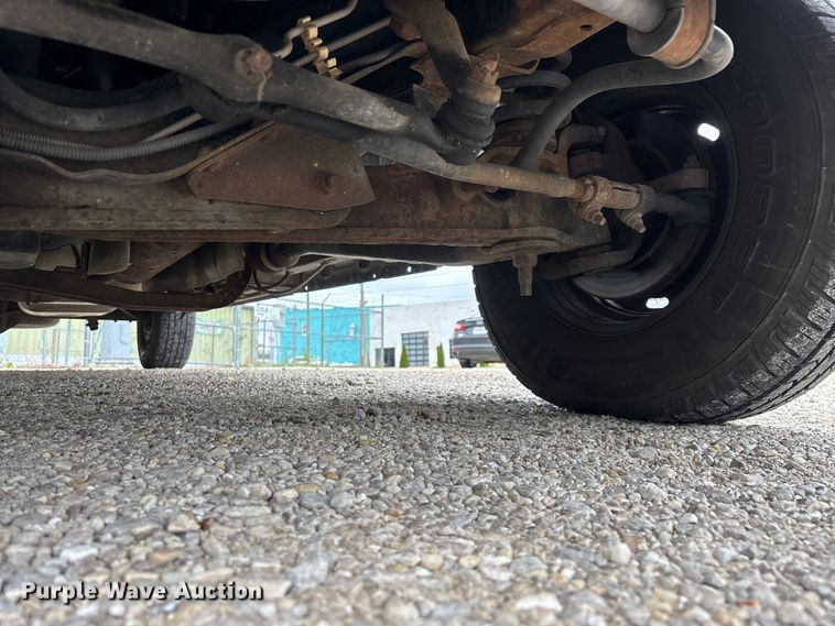 image for item FG0263 2003 Ford E150 van