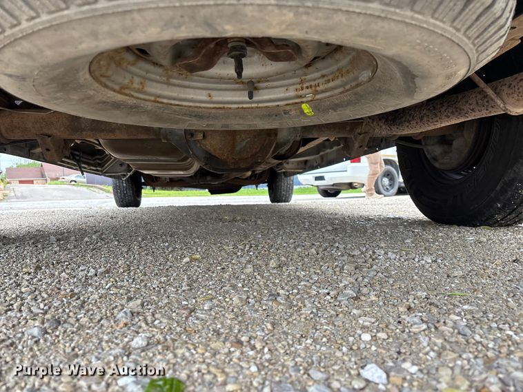 image for item FG0263 2003 Ford E150 van