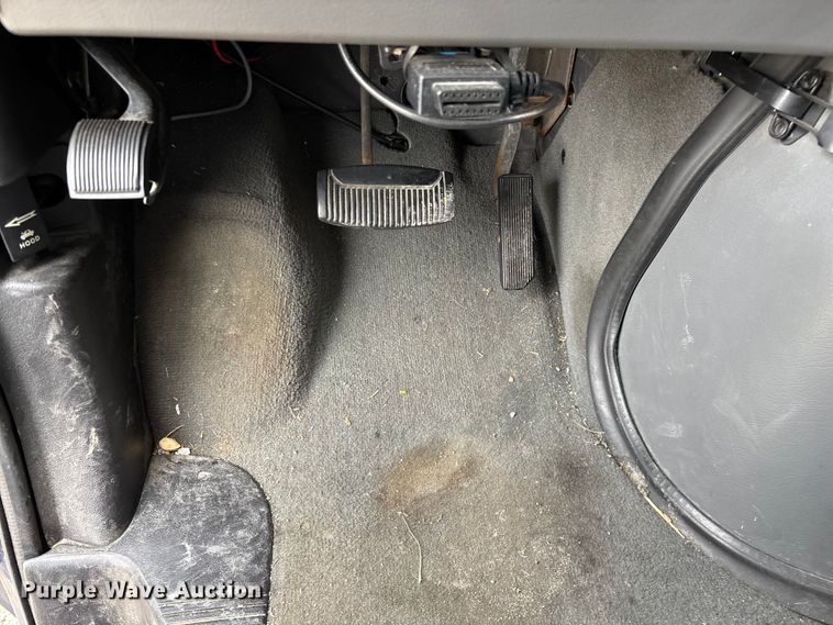 image for item FG0263 2003 Ford E150 van