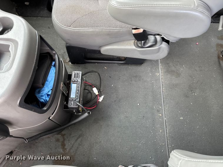 image for item FG0263 2003 Ford E150 van