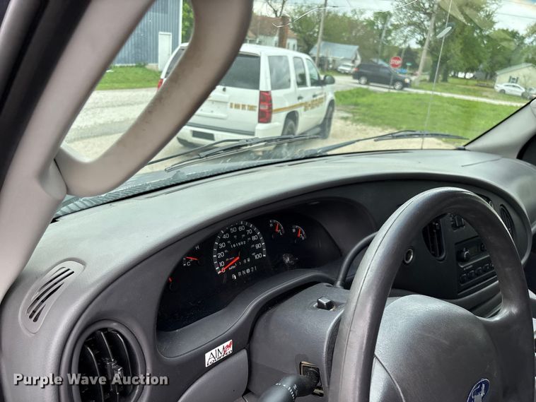 image for item FG0263 2003 Ford E150 van