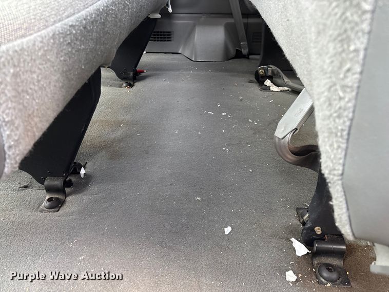 image for item FG0263 2003 Ford E150 van