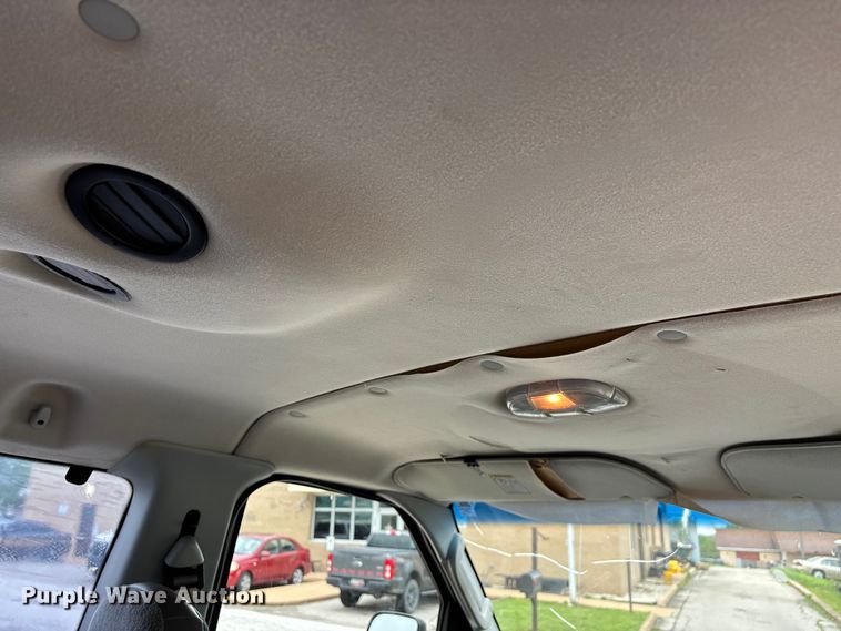 image for item FG0263 2003 Ford E150 van