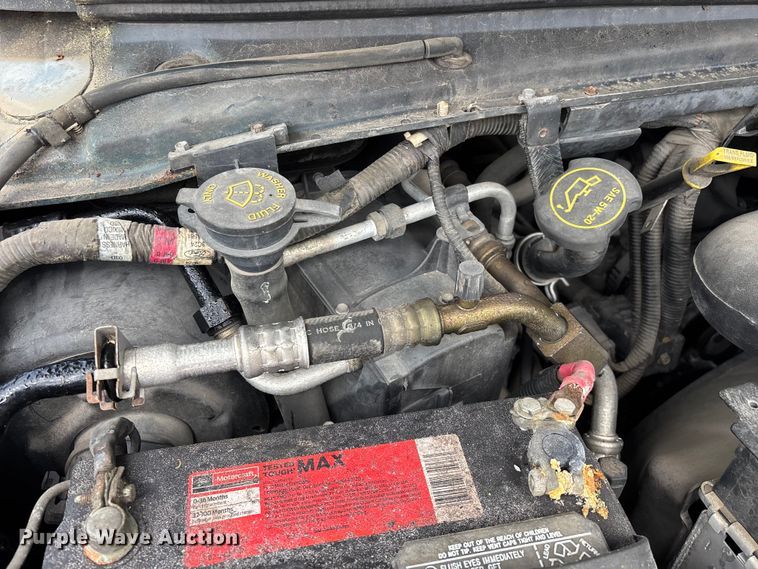 image for item FG0263 2003 Ford E150 van