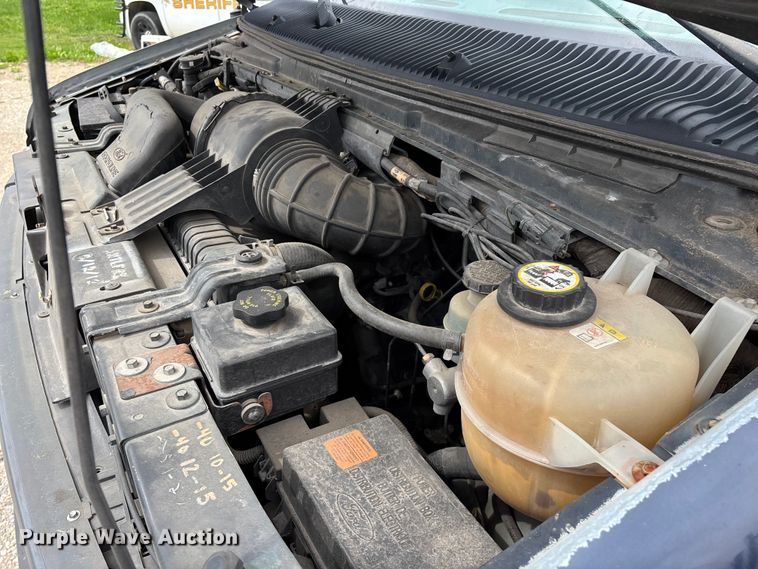 image for item FG0263 2003 Ford E150 van