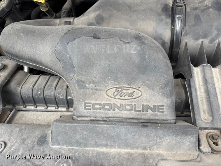 image for item FG0263 2003 Ford E150 van