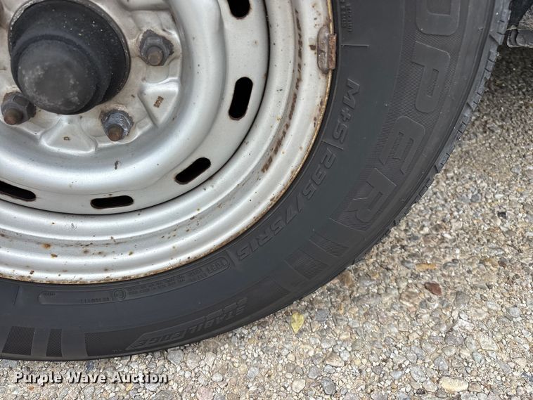 image for item FG0263 2003 Ford E150 van