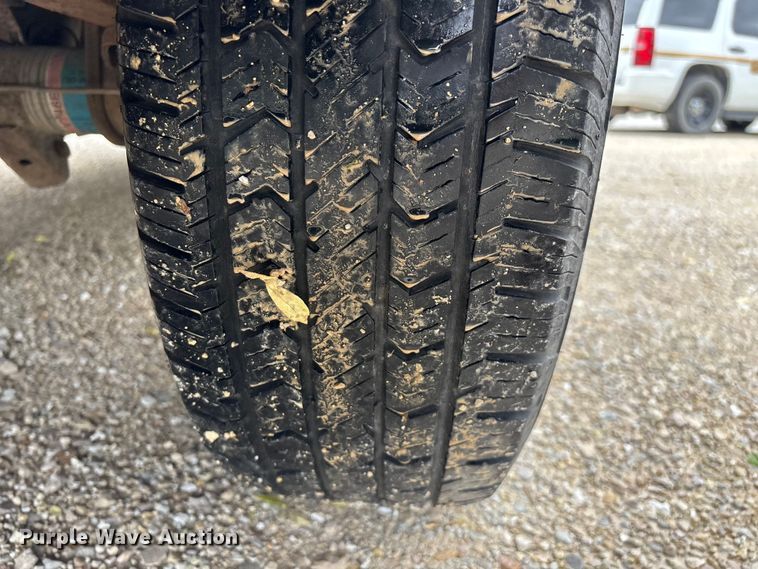 image for item FG0263 2003 Ford E150 van