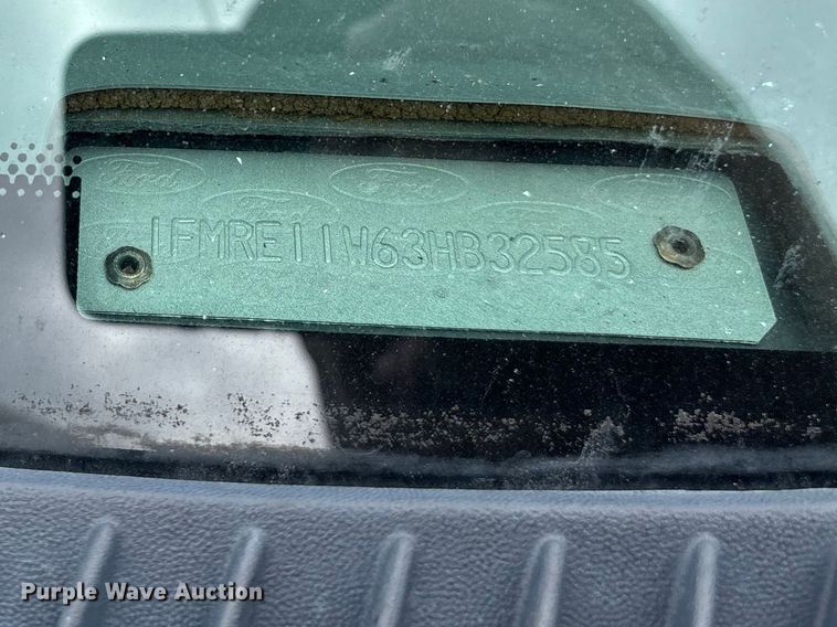 image for item FG0263 2003 Ford E150 van