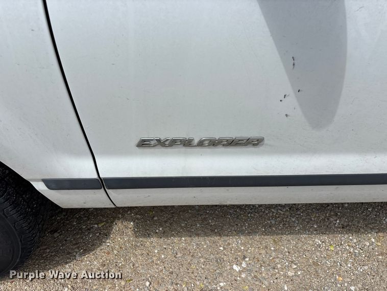 image for item FG0266 2005 Ford Explorer SUV