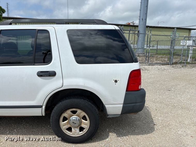 image for item FG0266 2005 Ford Explorer SUV