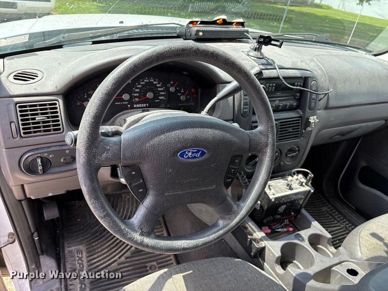 image for item FG0266 2005 Ford Explorer SUV