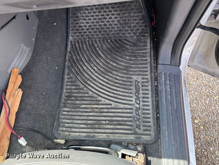 image for item FG0266 2005 Ford Explorer SUV