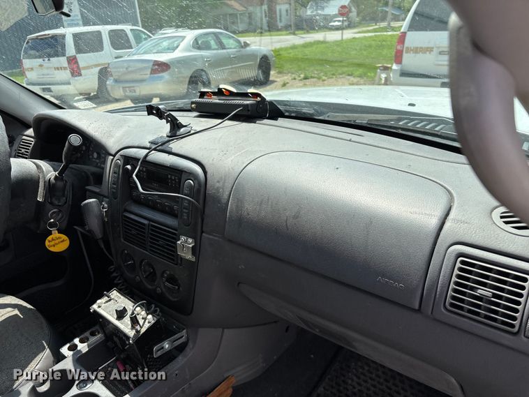 image for item FG0266 2005 Ford Explorer SUV