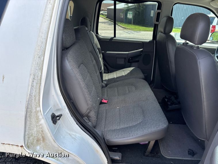 image for item FG0266 2005 Ford Explorer SUV