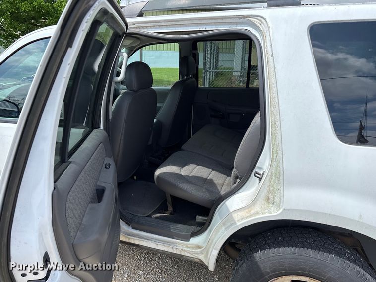 image for item FG0266 2005 Ford Explorer SUV