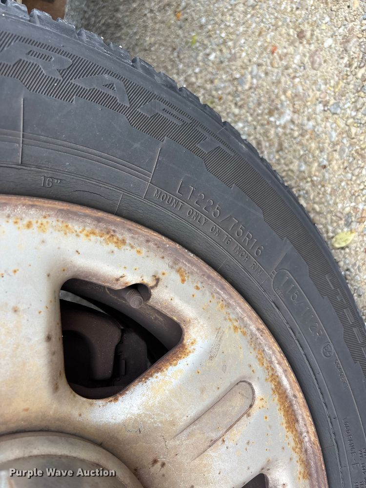 image for item FG0266 2005 Ford Explorer SUV