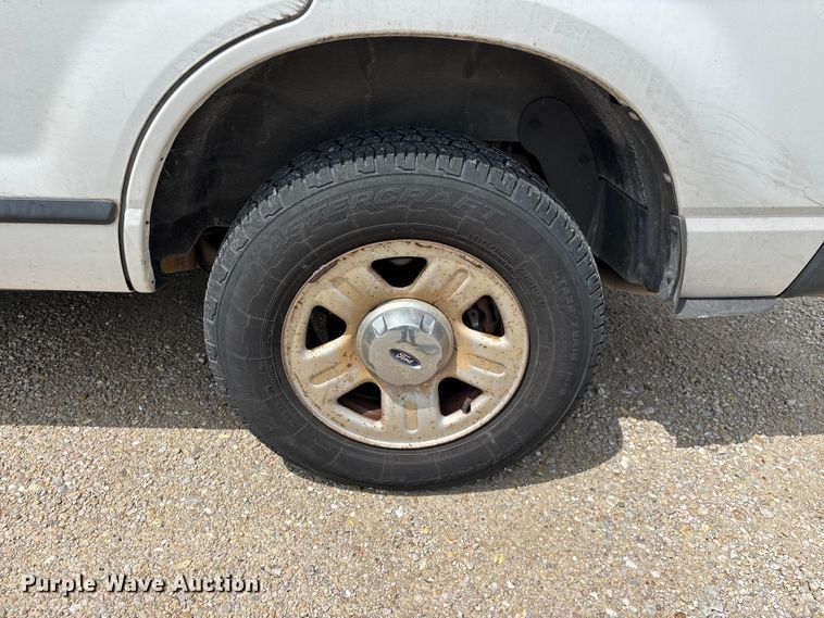 image for item FG0266 2005 Ford Explorer SUV