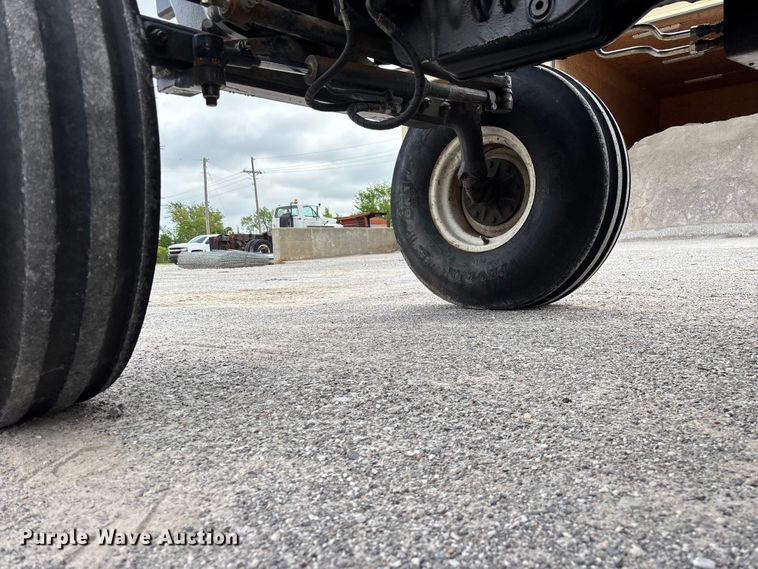 image for item FG0306 2008 New Holland T6020 tractor